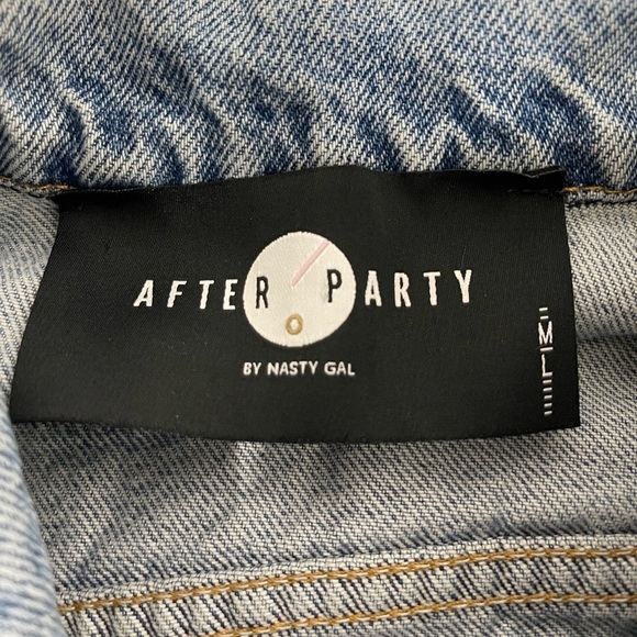 Nasty Gal After Party / Hillary Cropped M/L denim slightly distressed jacket - Picture 5 of 5